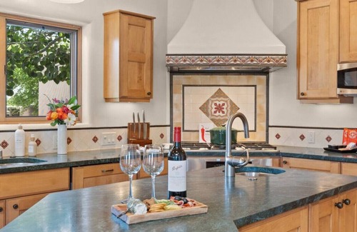 Santa Fe House | Tesuque Getaway w/Hot Tub