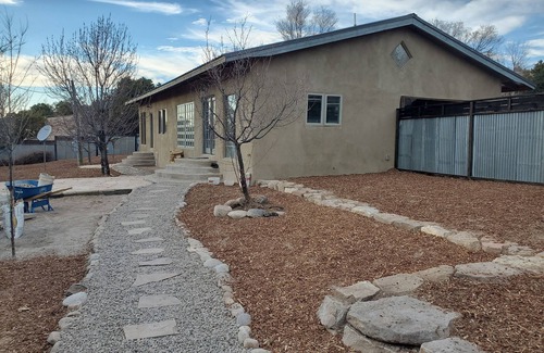Chupadero Apartment | Tesuque Hills Rural Gem