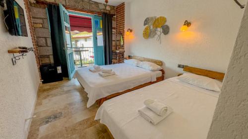 Ayvalik Hotel | Tetka Konukevi