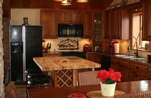 Wilson Cabin | Teton & Pond Views, Horses, Goats, Wildlife; October-November available!