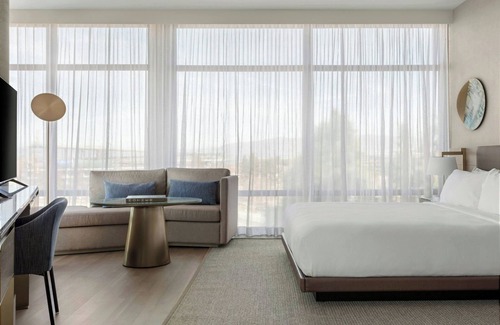 Sunnyvale Hotel | TETRA Hotel, Autograph Collection