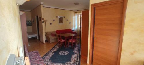 La Morra Apartment | TETTI DI LANGA - Abita nel cuore di La Morra