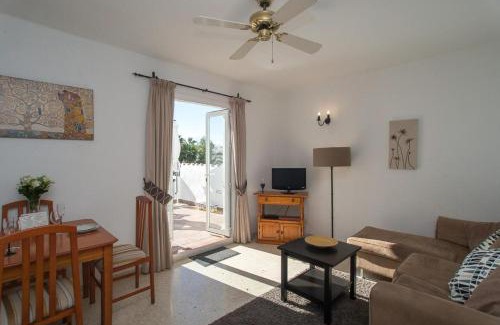 Oasis del Capistrano Apartment | Tetuan 31 Oasis Properties
