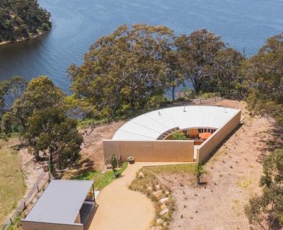 Nungurner House | Teulu House - Luxury Retreat in Nungurner