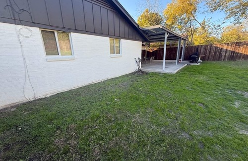 Fort Worth House | TEXANO INN Charming 3-bedroom house with WiFi and AC in welcoming Fort Worth
