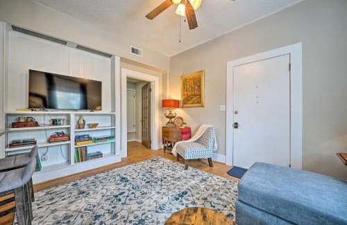 Texarkana House | Texarkana Pet-Friendly Pad with Fenced Backyard