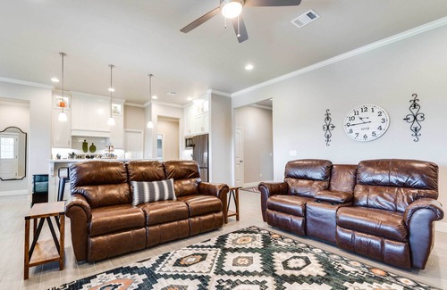 Canyon House | Texas Home w/Hot Tub: 3 Mi to Downtown Canyon!