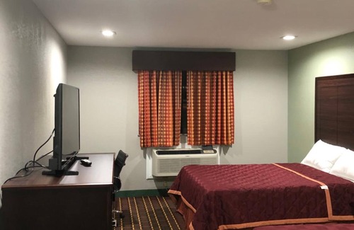 Lufkin Hotel | Texas Inn & Suites