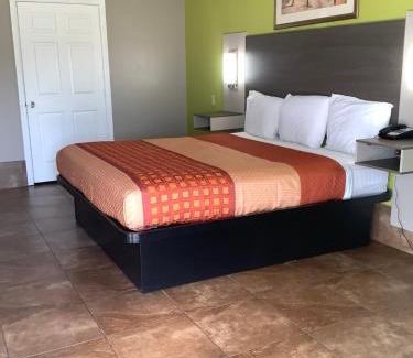 Weslaco Hotel | Texas Inn - Welasco/Mercedes