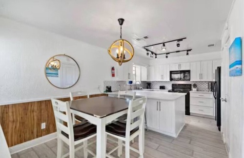 Pirates Beach House | Texas Vacation Home with Pool, Near the Beach