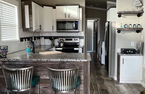 Gordonville House | Texoma Getaway - Tiny House on a Cannabis Farm