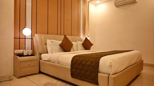 Bhopal Hotel | TGI Insignia Bhopal