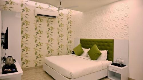 Bhopal Hotel | TGI Insignia Bhopal