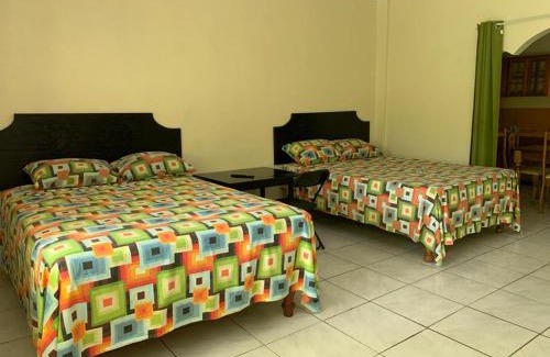 Port Antonio Apartment | ThA LaGooN SpOt Caribbean BrEeZe