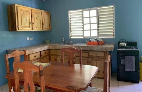 Port Antonio House | Tha Lagoon Spot