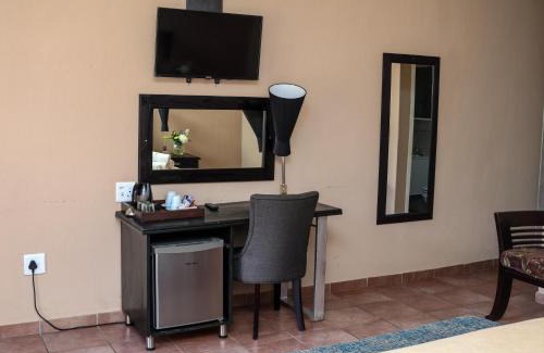 Rustenburg Bed & Breakfast | Thaba Legae Guest Lodge