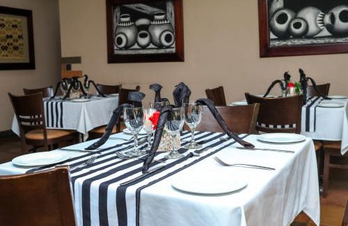 Rustenburg Bed & Breakfast | Thaba Legae Guest Lodge