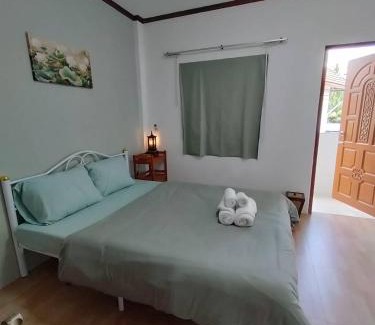 Chaweng City Center Apartment | Thai Aroma room