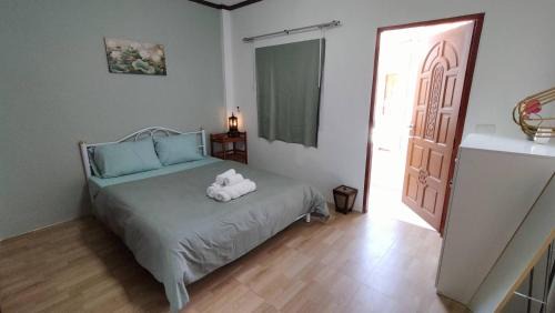 Chaweng City Center Apartment | Thai Aroma room