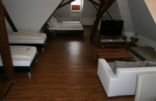 Rheinhausen Hotel | Thai Tawan Apartments