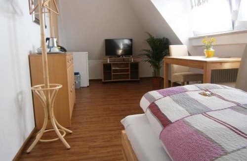 Rheinhausen Apartment | Thai Tawan