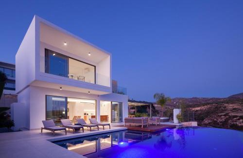 Peyia Town Villa | Thalassa