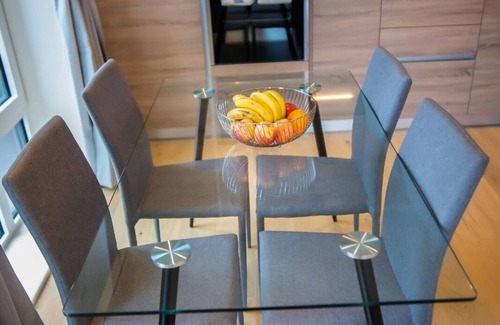 Woolwich Riverside Apartment | THAMES TWO BEDROOM APARTMENT IN WOOLWICH