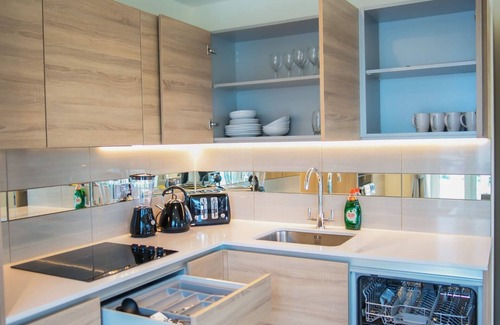 Woolwich Riverside Apartment | Thames View 2 Bed Apartment With Balcony