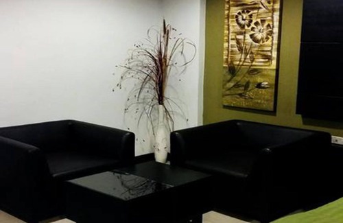 Phan Thong Hotel | Thanarom Place
