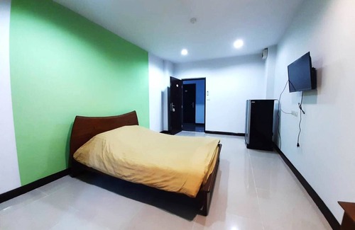 Phan Thong Hotel | Thanarom Place