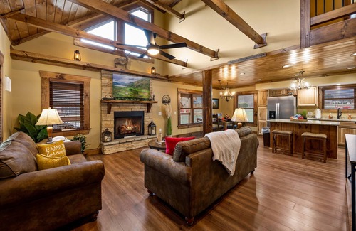 Maggie Valley Cabin | Thanksgiving is now available!