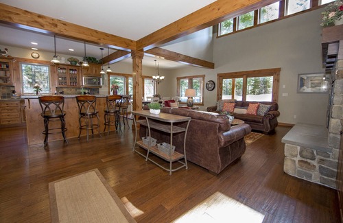 Cle Elum House | Thanksgiving open! Suncadia, Sleeps 12 3Baths, Hot Tub, Pets OK, Bikes, Fire Pit