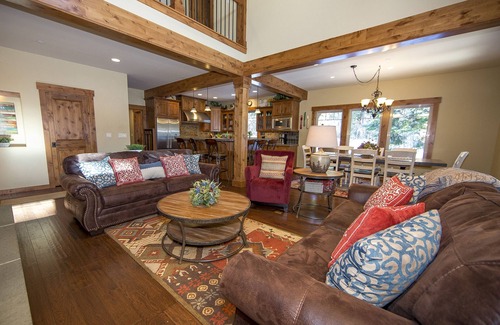 Cle Elum House | Thanksgiving open! Suncadia, Sleeps 12 3Baths, Hot Tub, Pets OK, Bikes, Fire Pit