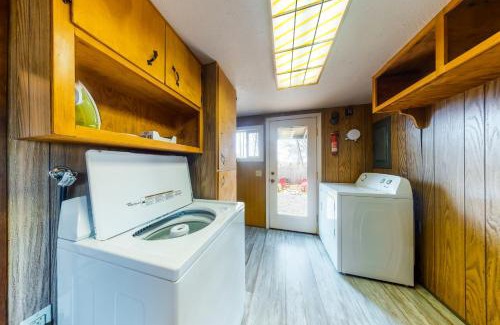 Rockaway Beach House | That '70s House