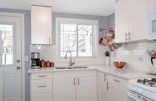 Lexington House | That ONE Purple House - Lake Access