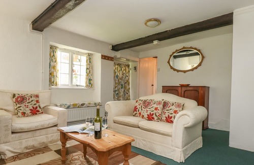 Buckland Newton Cottage | THATCH COTTAGE, pet friendly, with open fire in Buckland Newton