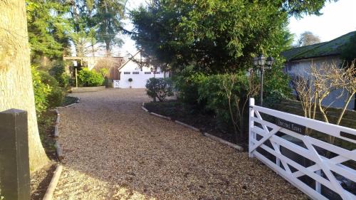 New Forest District Bed & Breakfast | Thatched Eaves