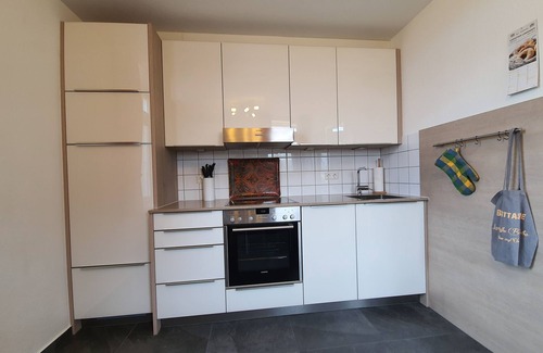 Stolpe auf Usedom Apartment | Thatched roof, 2 floors, 82m², private terrace, WiFi, 6 people, 2 bedrooms, large bathroom,
