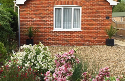 Salhouse House | Thatcher's Rest - Three Bedroom House, Sleeps 6