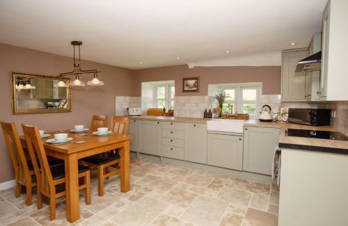 West Compton House | Thatchers Cottage - Rudge Farm Cottages