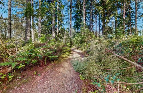 Port Orchard House | The 15th Hole Haven