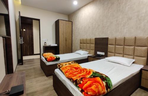 Sector 1 Hotel | The 16