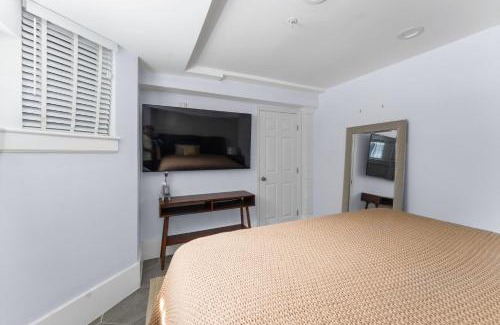 Dupont Circle Apartment | The 1731 Residence Unit 1