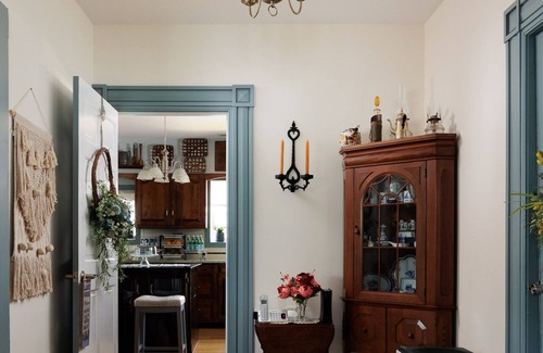 Sackets Harbor House | The 1833 Candlelight Guest House: A Historical Treasure.