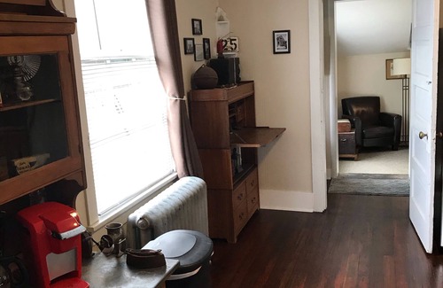 Seward Apartment | The 1905 Government. cable Office: Historic Charm, views, location Downtown