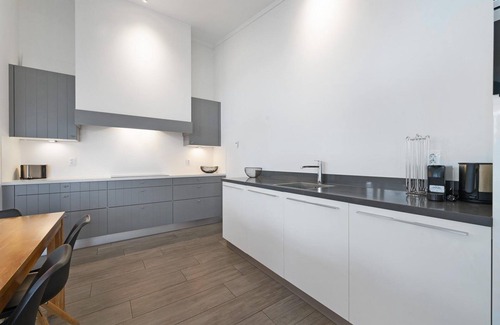 Ouddorp House | The 4 person Villa Super VIP features a luxurious and comfortably furnished interior, terrace with views over the water, perfect with children.