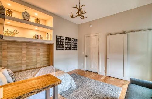 Burns Park Apartment | The 4M Favorite House - Stunning & Spotless Studio Apt (#2)