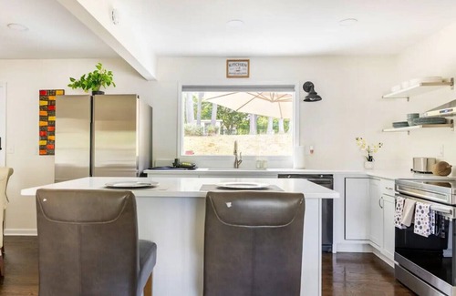 Roswell House | The Abode at Roswell. A Charming 4-bedroom with handicap accessible features.