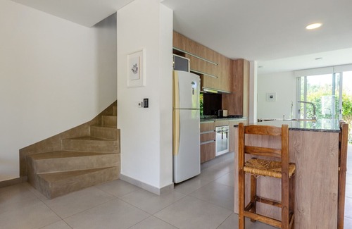 Chacras de Coria House | The Acacia Village: Colorful Lodge 8
