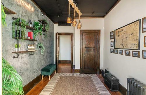 Drumheller Apartment | The Accountant - Sleeps 3 Guests - DT Drumheller